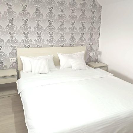 Casa Luisa Appartement Călimăneşti Buitenkant foto